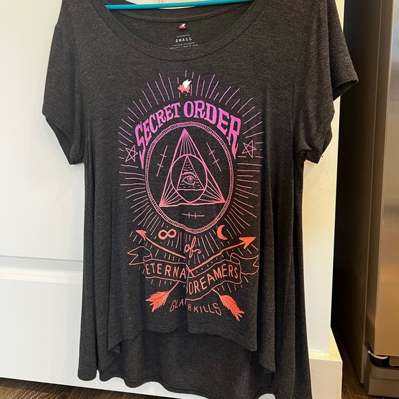 Graphic Tee - Picture 1 of 3